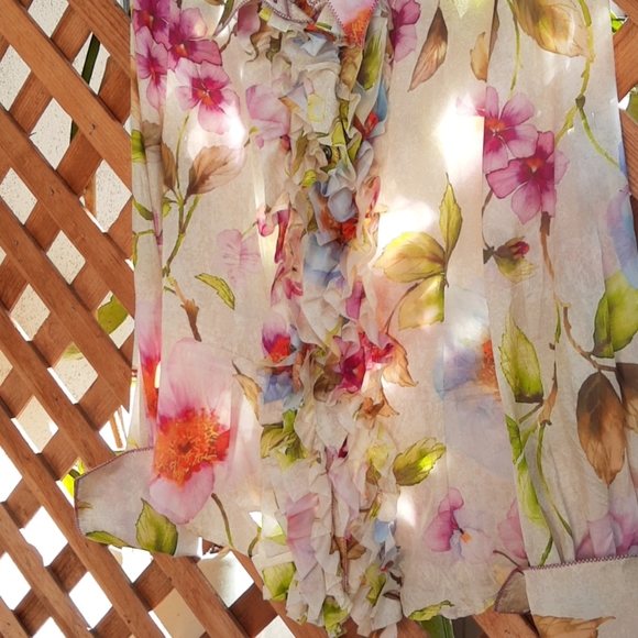 Lia Kes Floral Silk Ruffle Front Blouse Size 8 - Picture 3 of 10